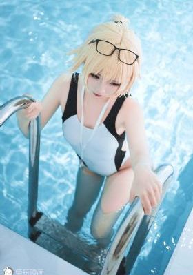 年轻女的老师2中字在线_1080高清完整版播放